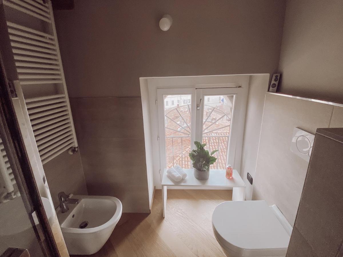 Historic Center Charming Apartment Free Wi-Fi Savigliano Dış mekan fotoğraf
